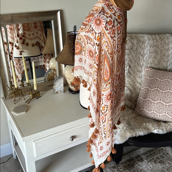 Spartina 449 linen cream boho tassel Paisley, printed scarf shawl wrap OS - Picture 3 of 16